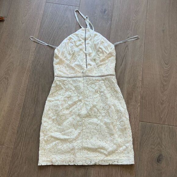 NWOT Superdown Shea Lace Dress Size S in Ivory - Picture 4 of 4